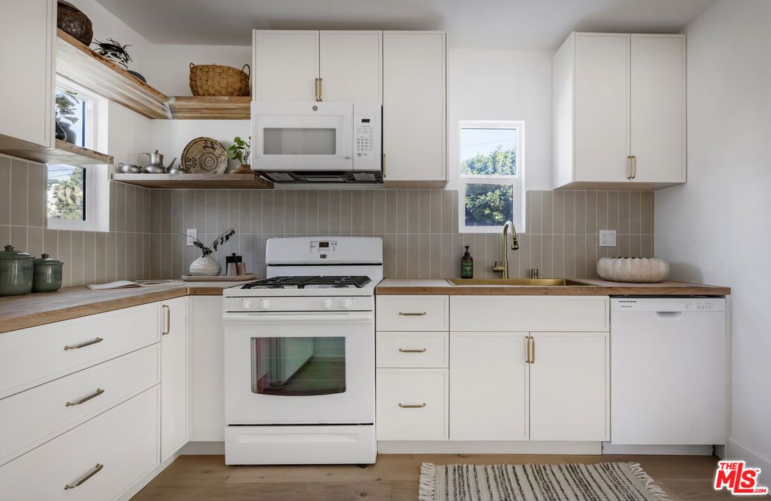 Interior, Kitchen, Wood Texture Flooring