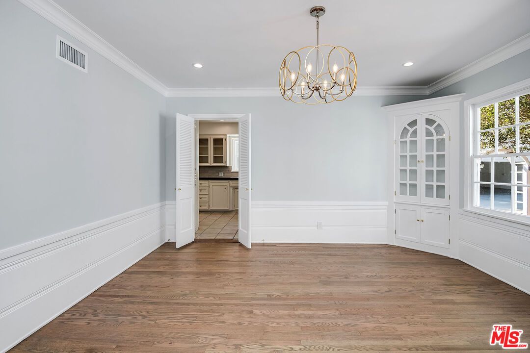 Chandelier, Empty room, Interior, Recessed Lighting, Wood Texture Flooring