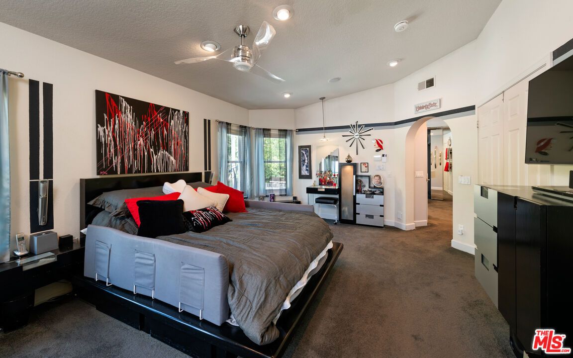 Bedroom, Interior, Pendant Lights, Recessed Lighting