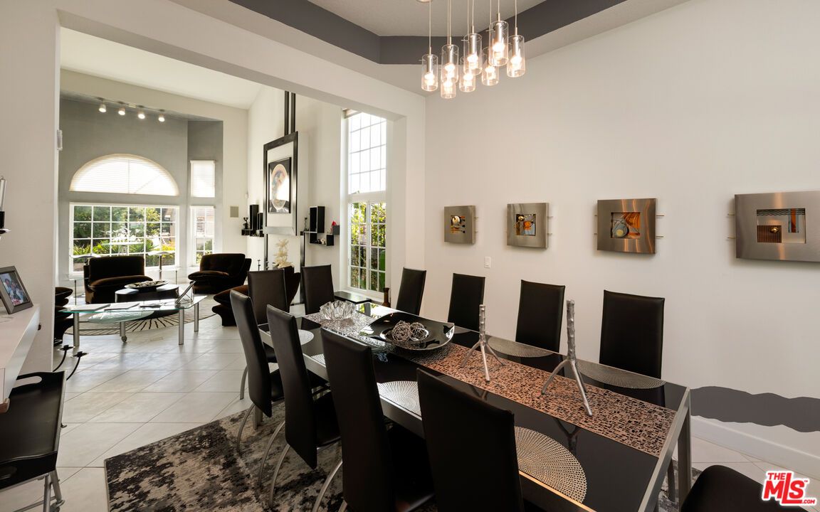 Dining room, Interior, Living room, Pendant Lights