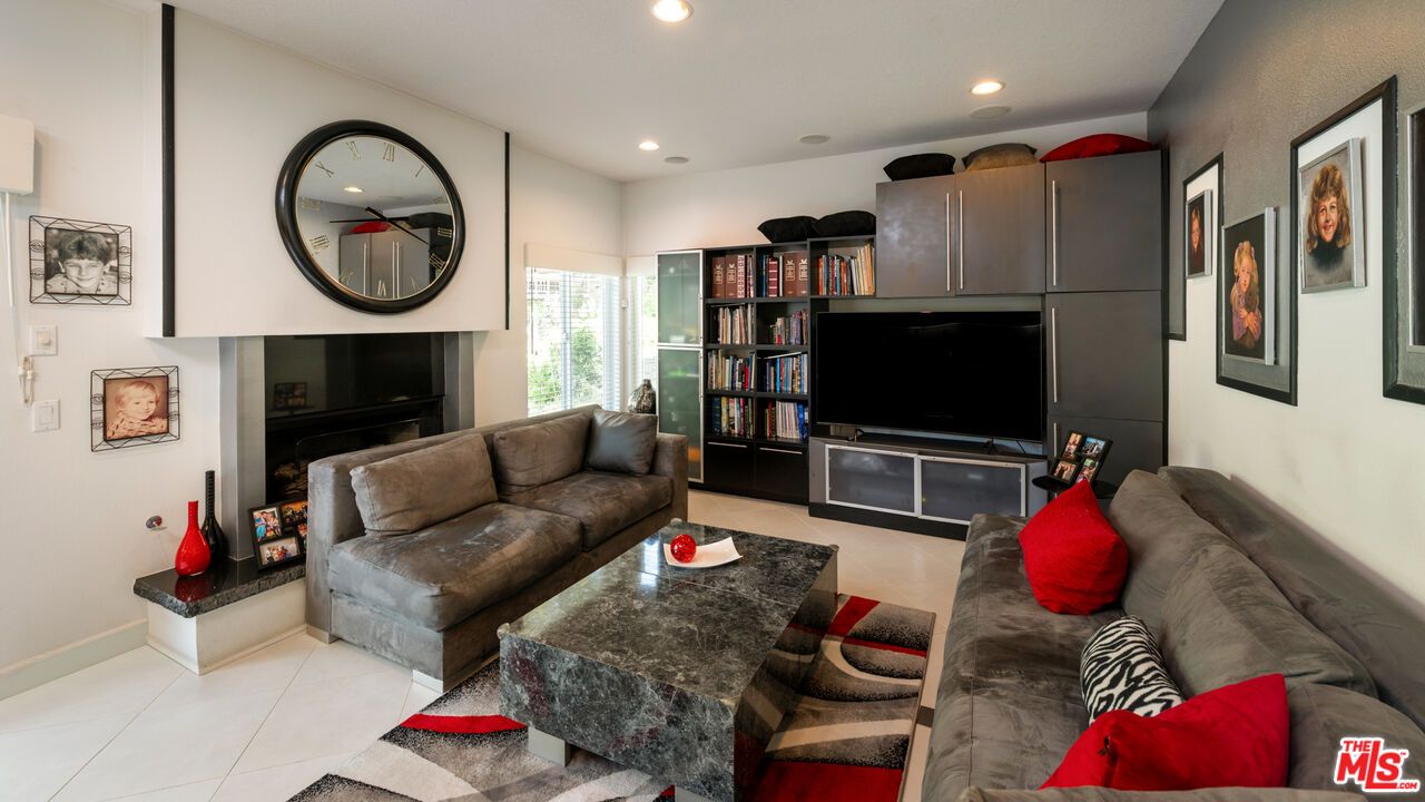 Fireplace, Interior, Living room, Recessed Lighting