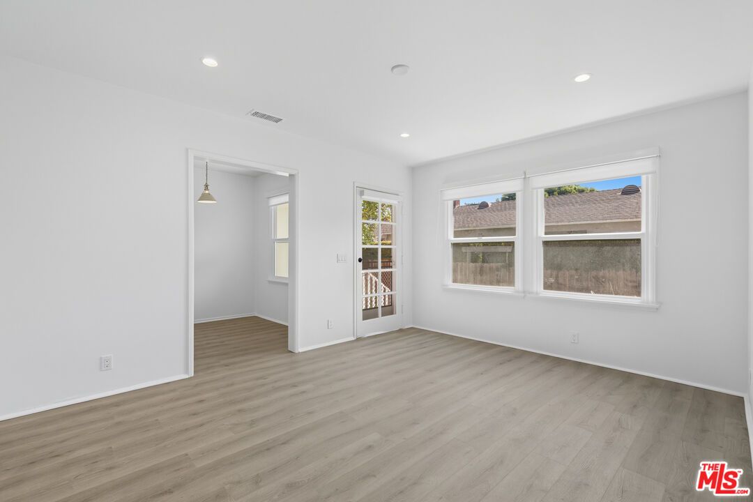 Empty room, Interior, Pendant Lights, Recessed Lighting, Wood Texture Flooring