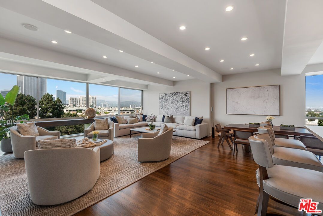 Dining room, Interior, Living room, Recessed Lighting, Wood Texture Flooring