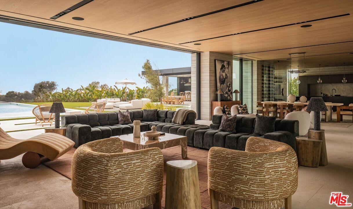 Dining room, Exterior, Living room, Water