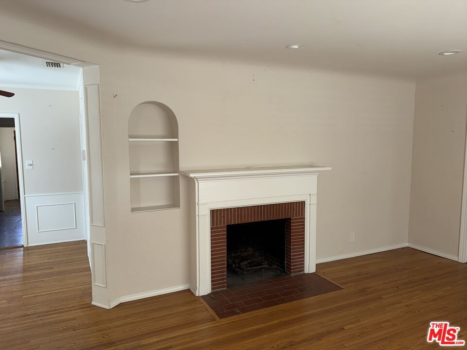 Fireplace, Interior, Recessed Lighting, Wood Texture Flooring