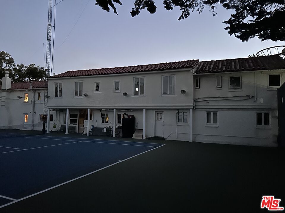 Exterior, Tennis Courts