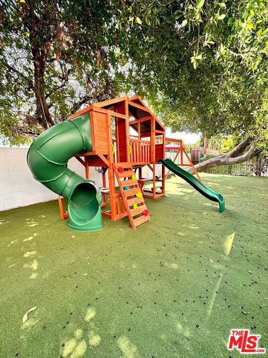 Backyard, Exterior, Playground