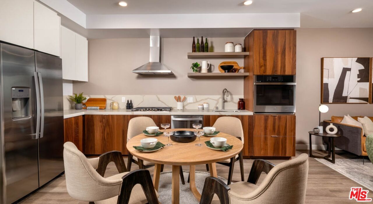 Dining room, Interior, Kitchen, Recessed Lighting, Stainless Steel Appliances, Wood Texture Flooring