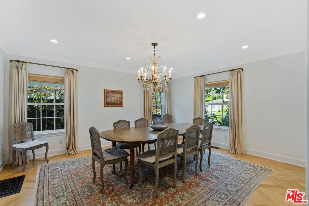 Chandelier, Dining room, Interior, Recessed Lighting, Wood Texture Flooring