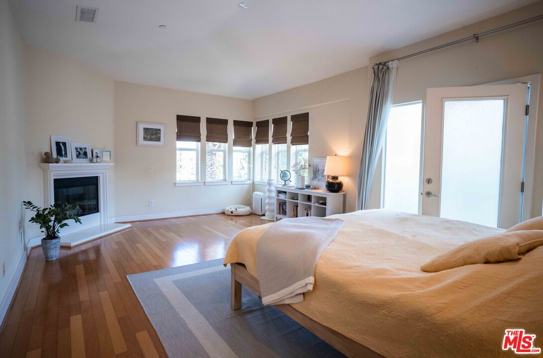 Bedroom, Fireplace, Interior, Wood Texture Flooring