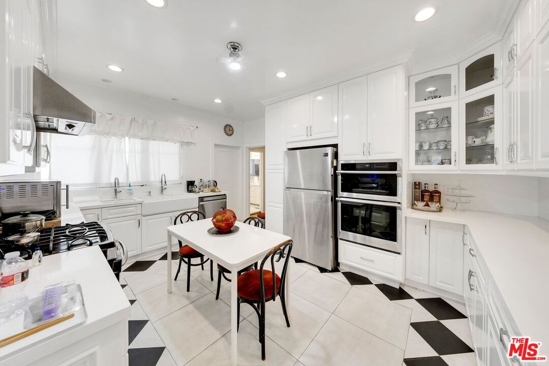 Dining room, Interior, Kitchen, Recessed Lighting
