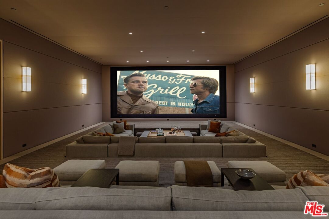 Interior, Projection Screen, Recessed Lighting, Theatre Room