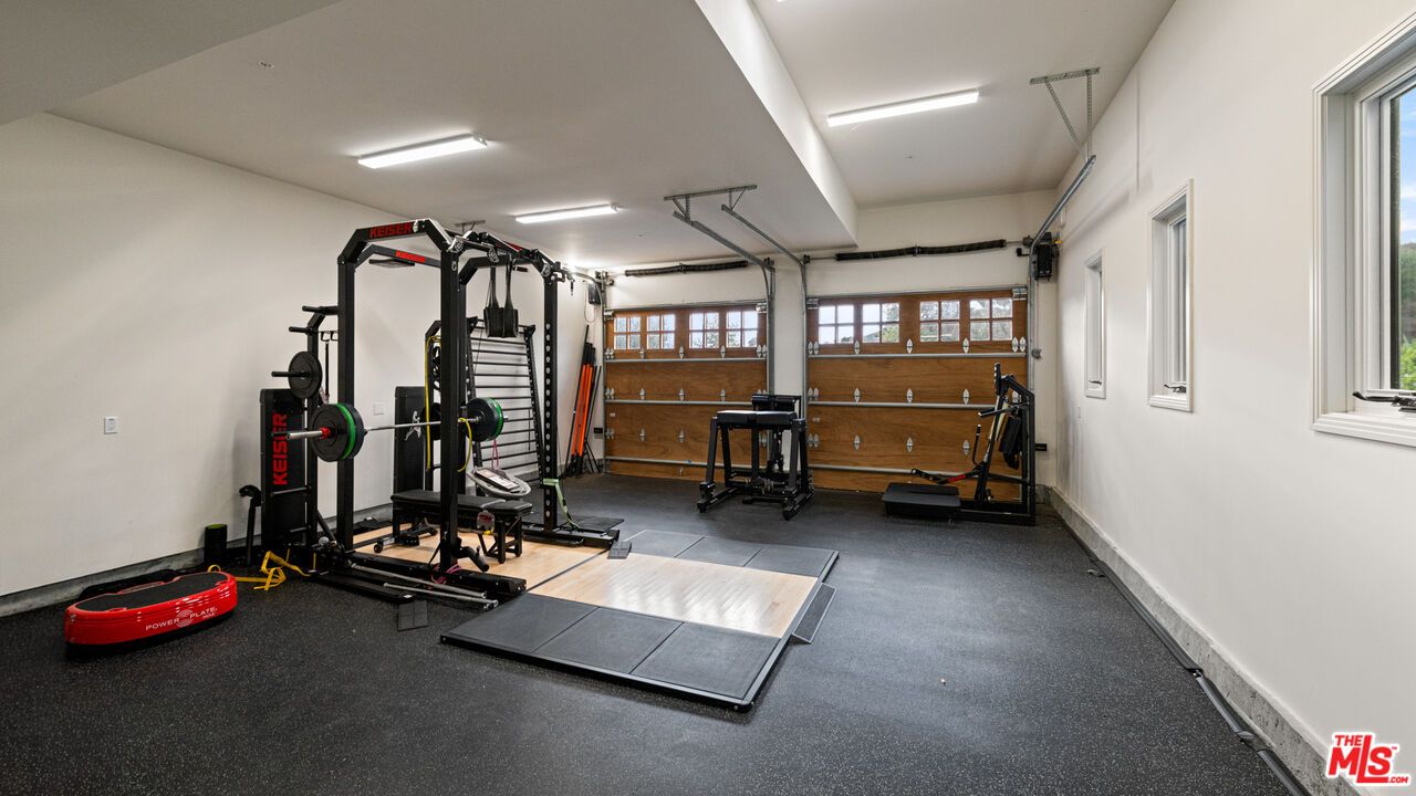 Fitness Equipment, Interior, Recessed Lighting