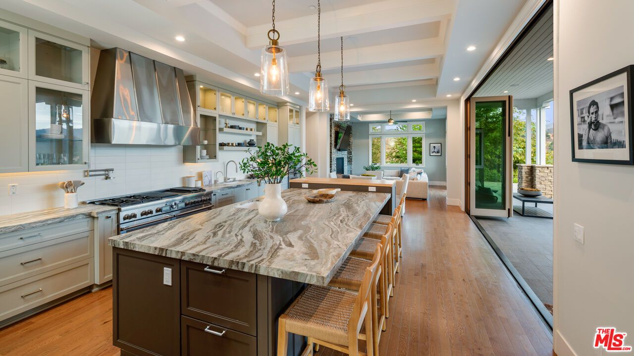 Interior, Kitchen, Living room, Pendant Lights, Recessed Lighting, Stainless Steel Appliances, Wood Texture Flooring