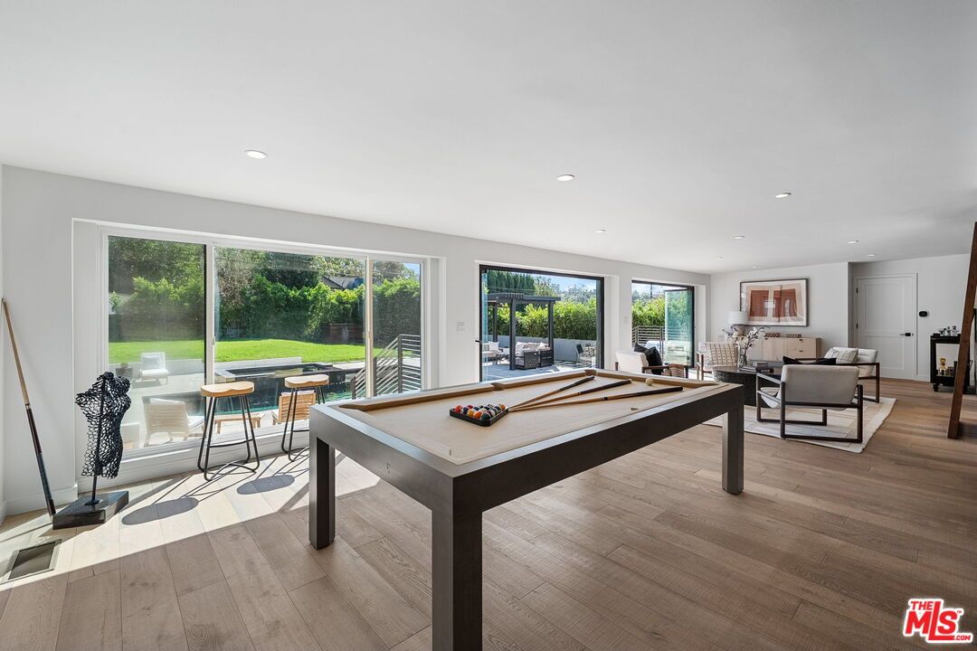 Billiard Table, Game Room, Interior, Living room, Recessed Lighting, Wood Texture Flooring
