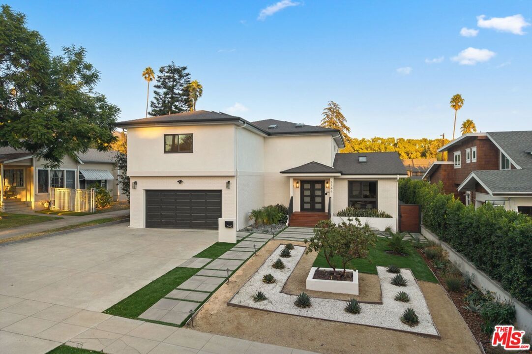 Attached, Exterior, Facade, Spanish Mediterranean