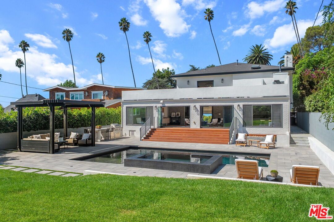 Backyard, Exterior, Pool