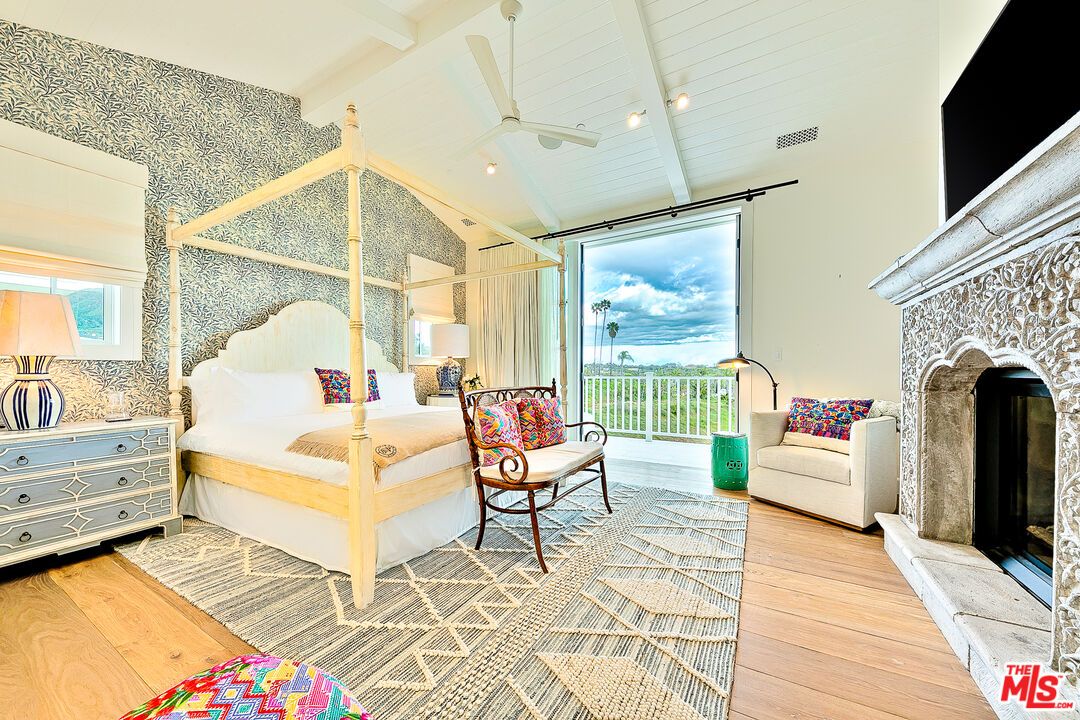 Bedroom, Fireplace, Interior, Recessed Lighting, Wood Texture Flooring