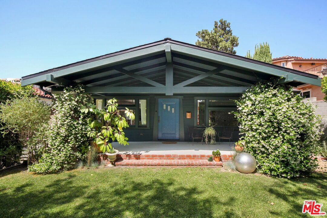 Exterior, Facade, American Craftsman