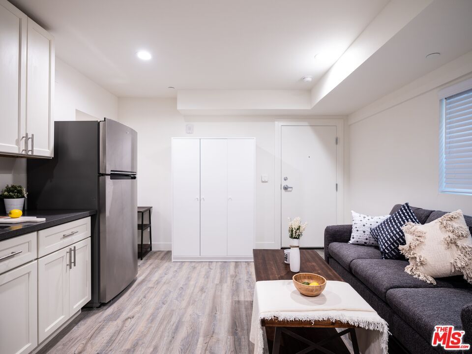 Interior, Kitchen, Living room, Recessed Lighting, Wood Texture Flooring