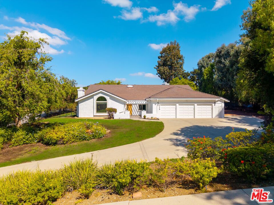 Attached, Backyard, Exterior, Facade, Ranch