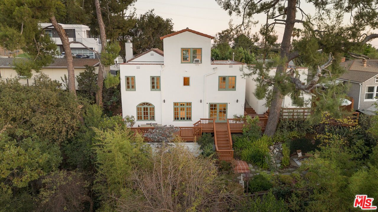 Exterior, Facade, Spanish Mediterranean