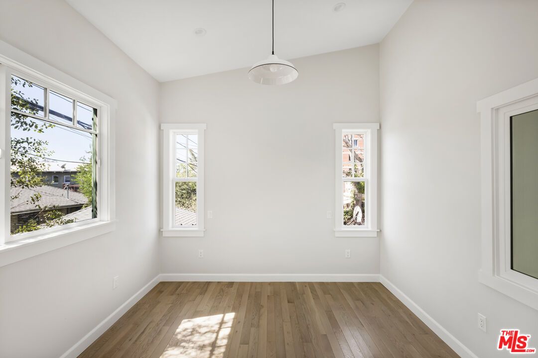 Empty room, Interior, Pendant Lights, Wood Texture Flooring