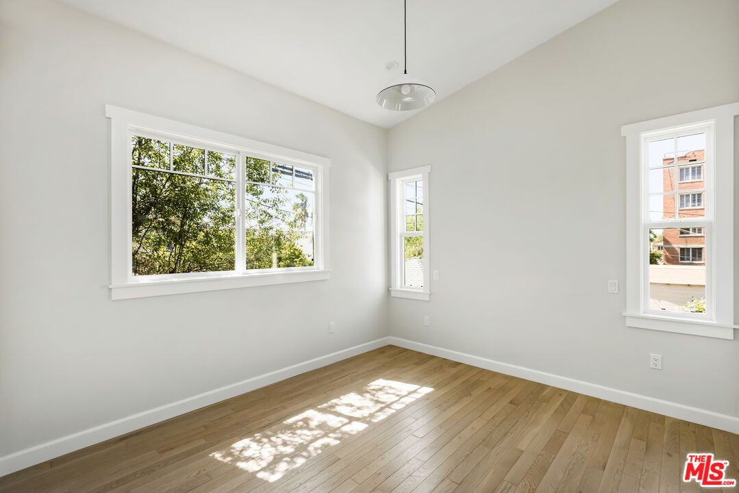 Empty room, Interior, Pendant Lights, Wood Texture Flooring