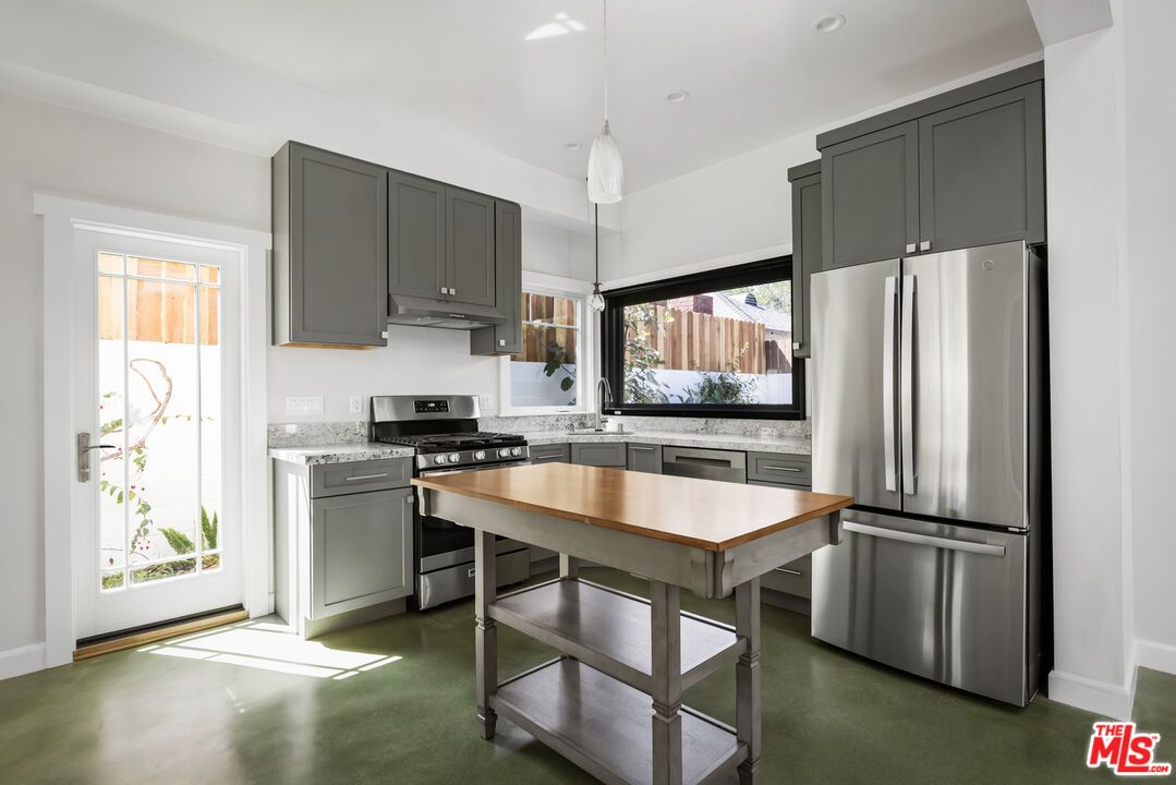 Interior, Kitchen, Pendant Lights, Recessed Lighting, Stainless Steel Appliances
