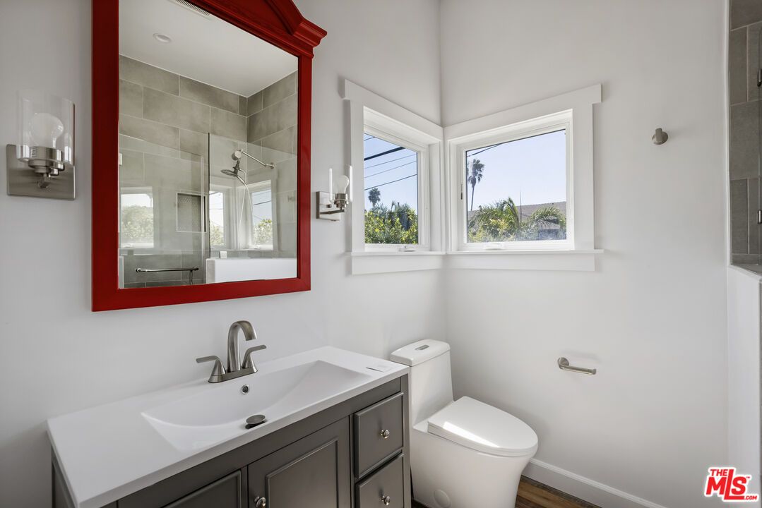 Bathroom, Interior, Recessed Lighting, Wood Texture Flooring