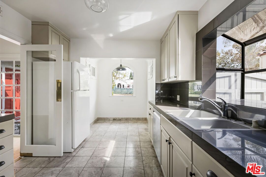 Interior, Kitchen, Pendant Lights