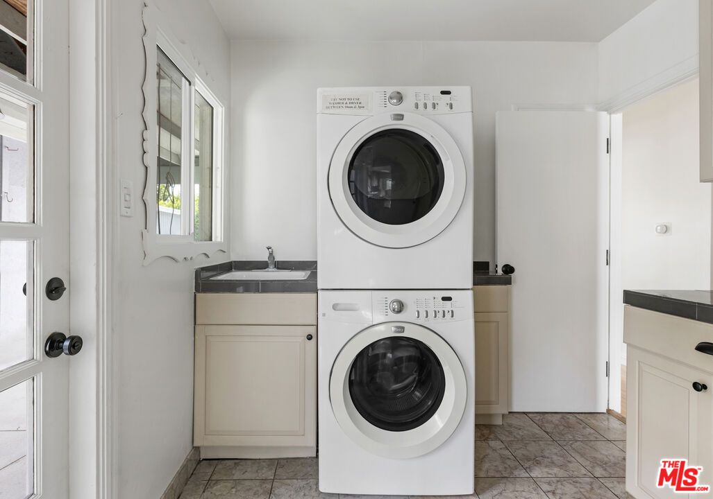 Interior, Utility Closets, Washer