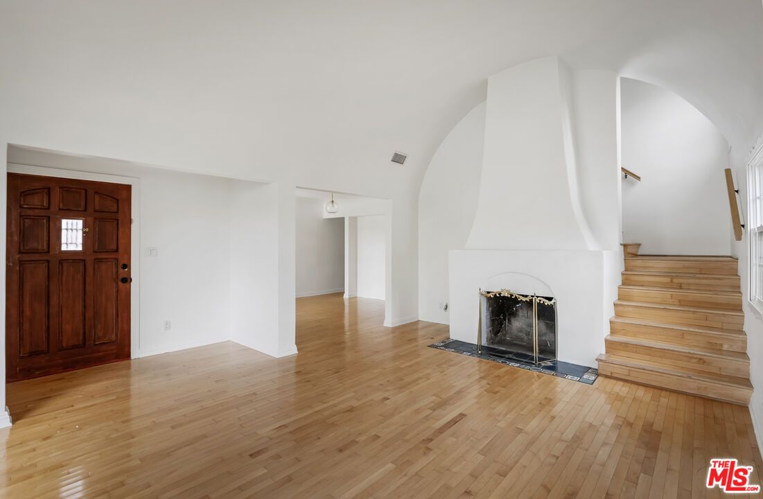 Empty room, Fireplace, Interior, Wood Texture Flooring