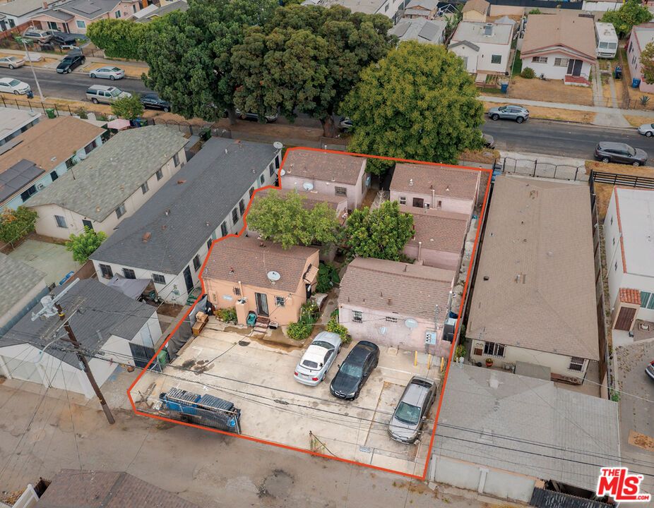Exterior, Drone
