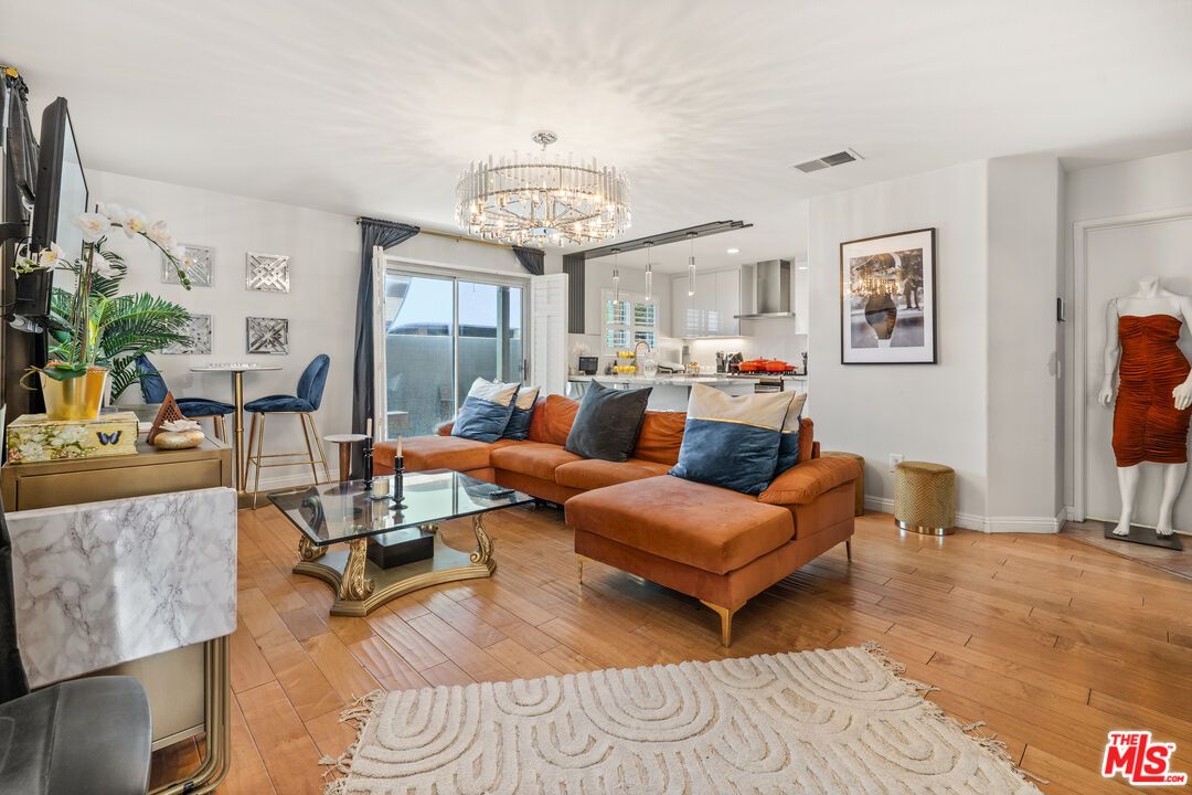 Chandelier, Interior, Kitchen, Living room, Recessed Lighting, Wood Texture Flooring