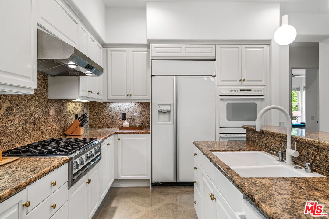 Interior, Kitchen, Pendant Lights