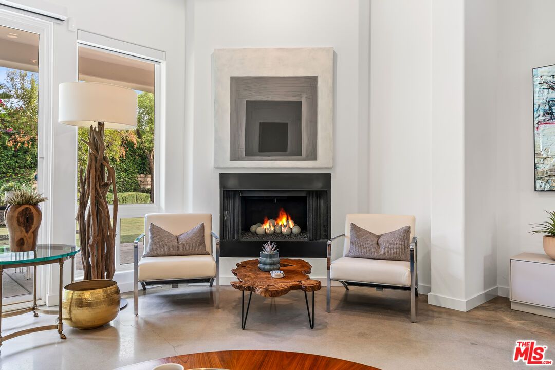 Fireplace, Interior, Living room