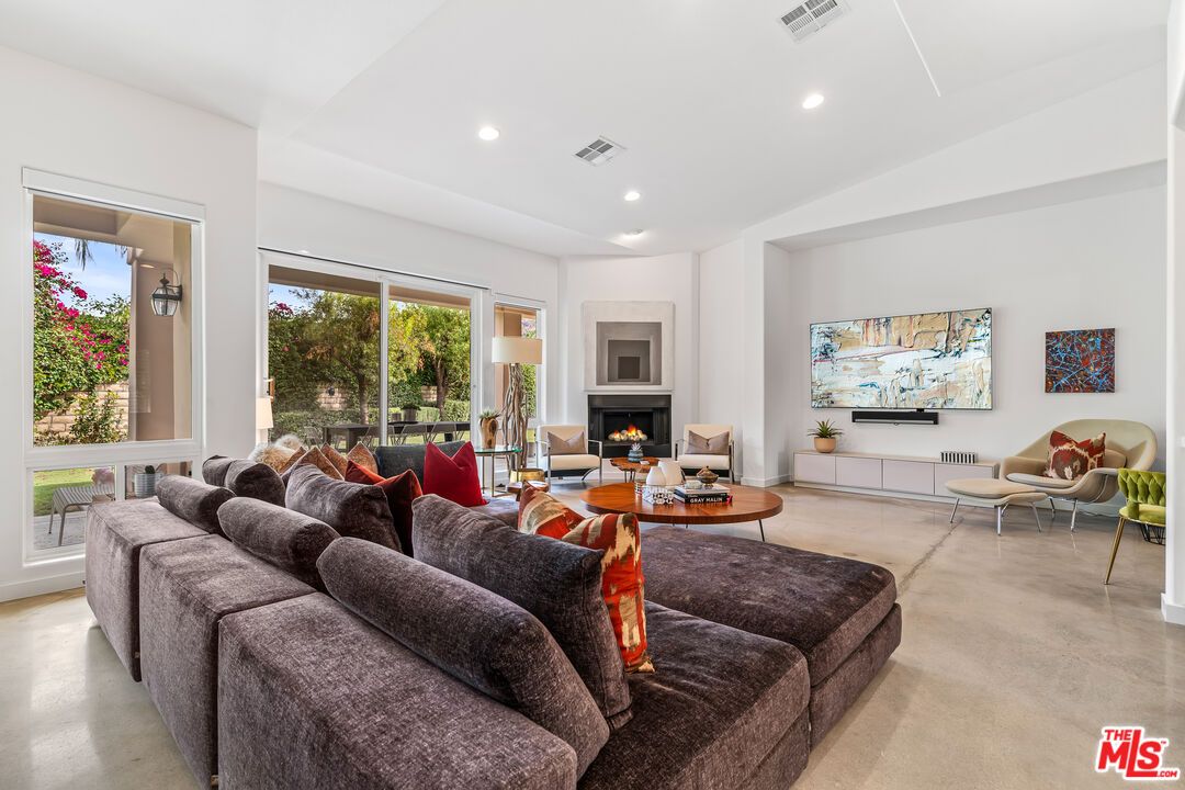 Fireplace, Interior, Living room, Recessed Lighting