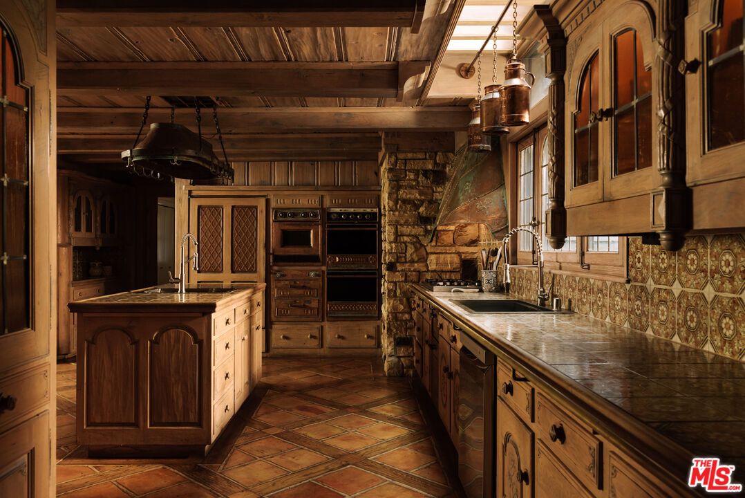 Interior, Kitchen, Stainless Steel Appliances, Wooden Beams, Wooden Ceilings