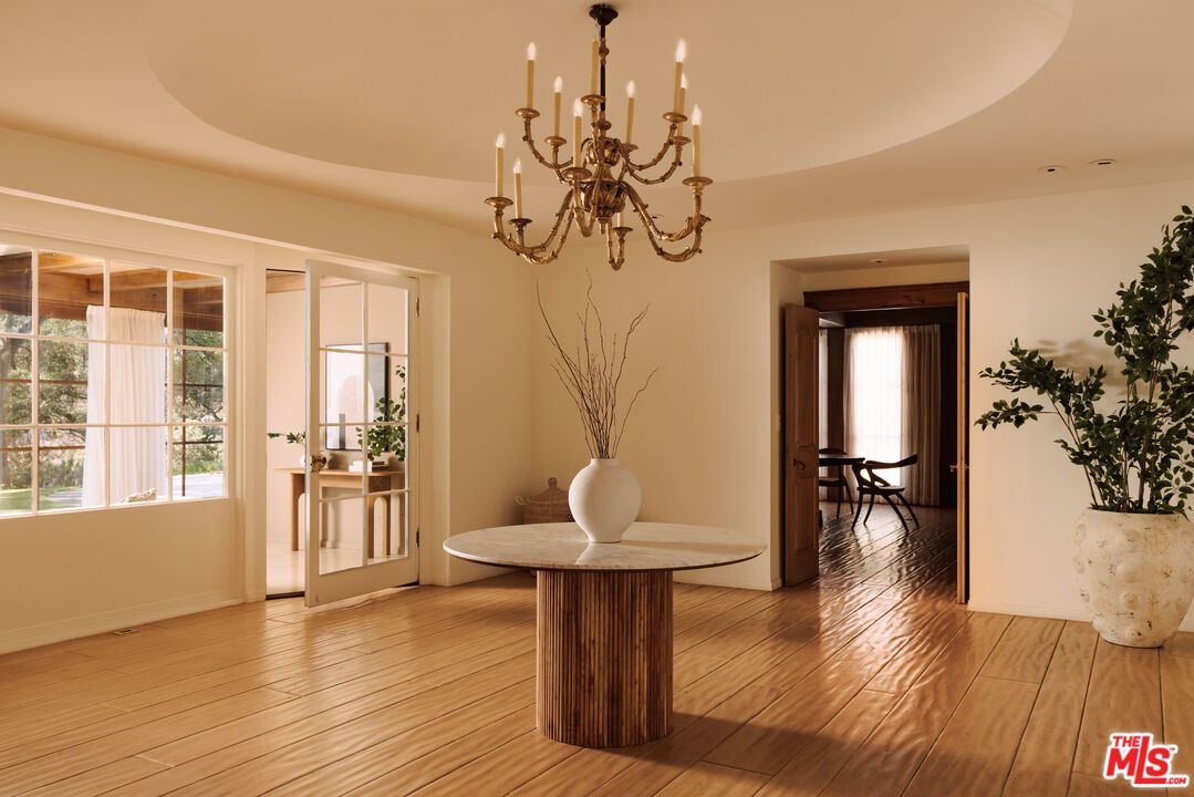 Chandelier, Interior, Wood Texture Flooring