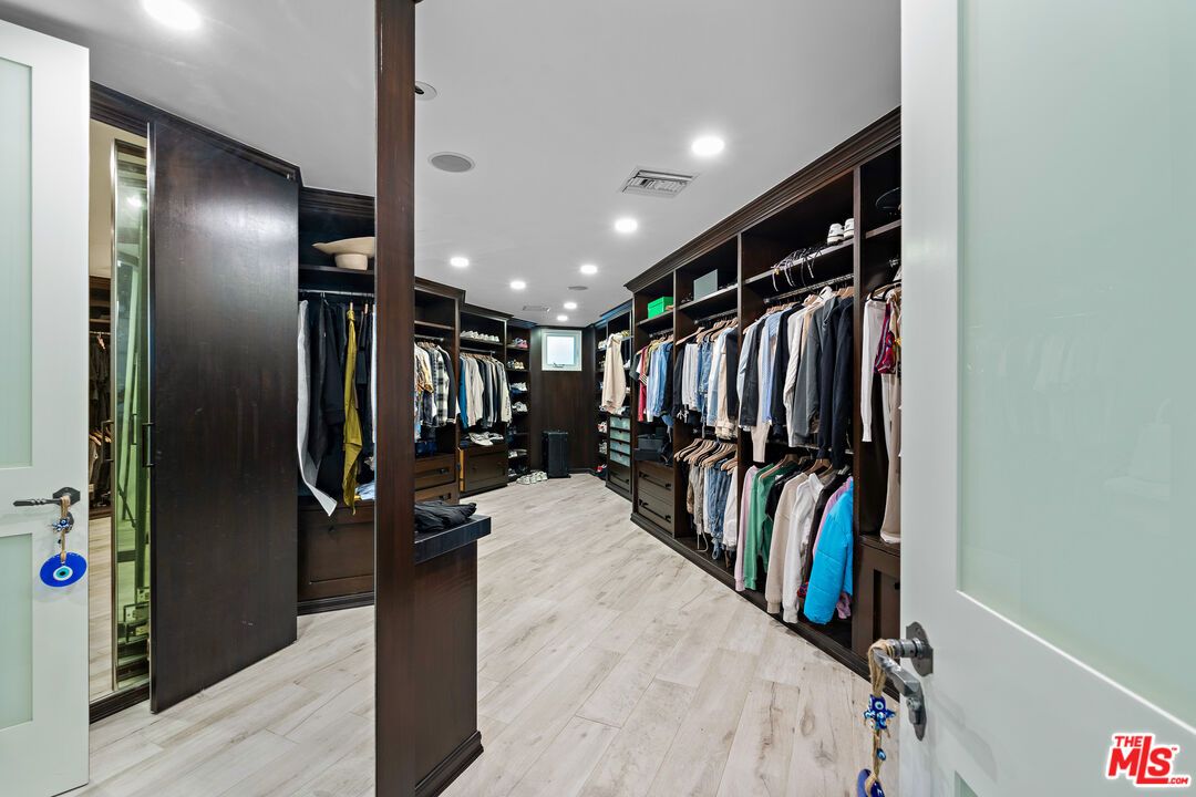 Interior, Recessed Lighting, Walk-in Closets, Wood Texture Flooring
