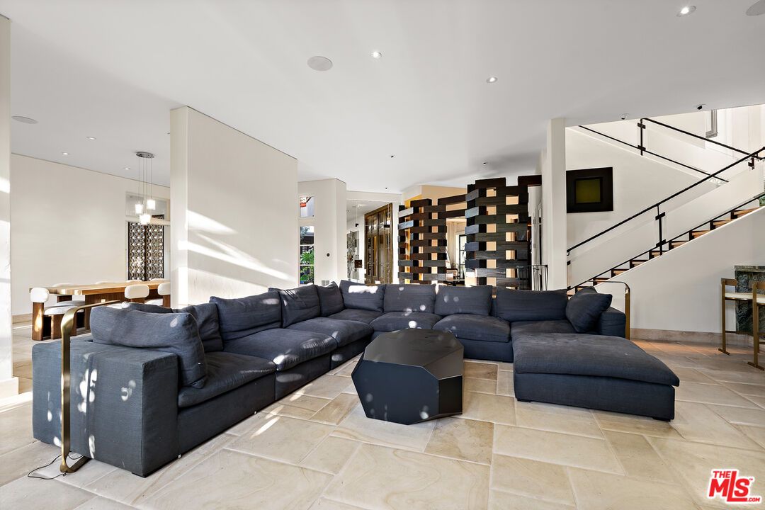 Dining room, Interior, Living room, Pendant Lights, Recessed Lighting