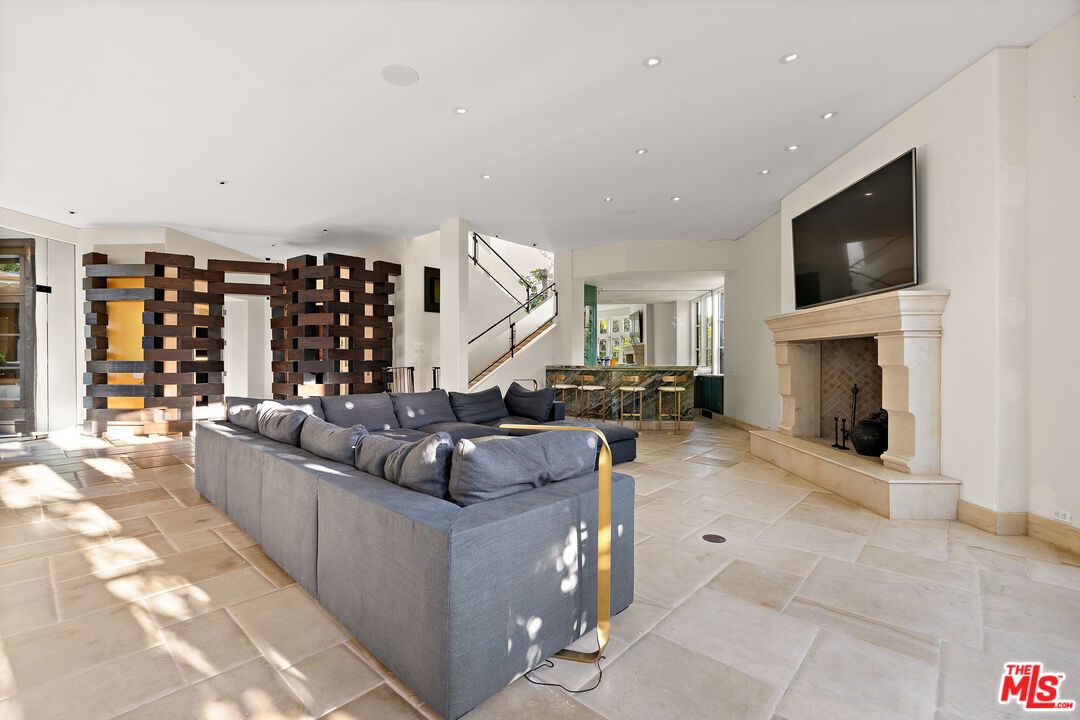 Fireplace, Interior, Living room, Recessed Lighting