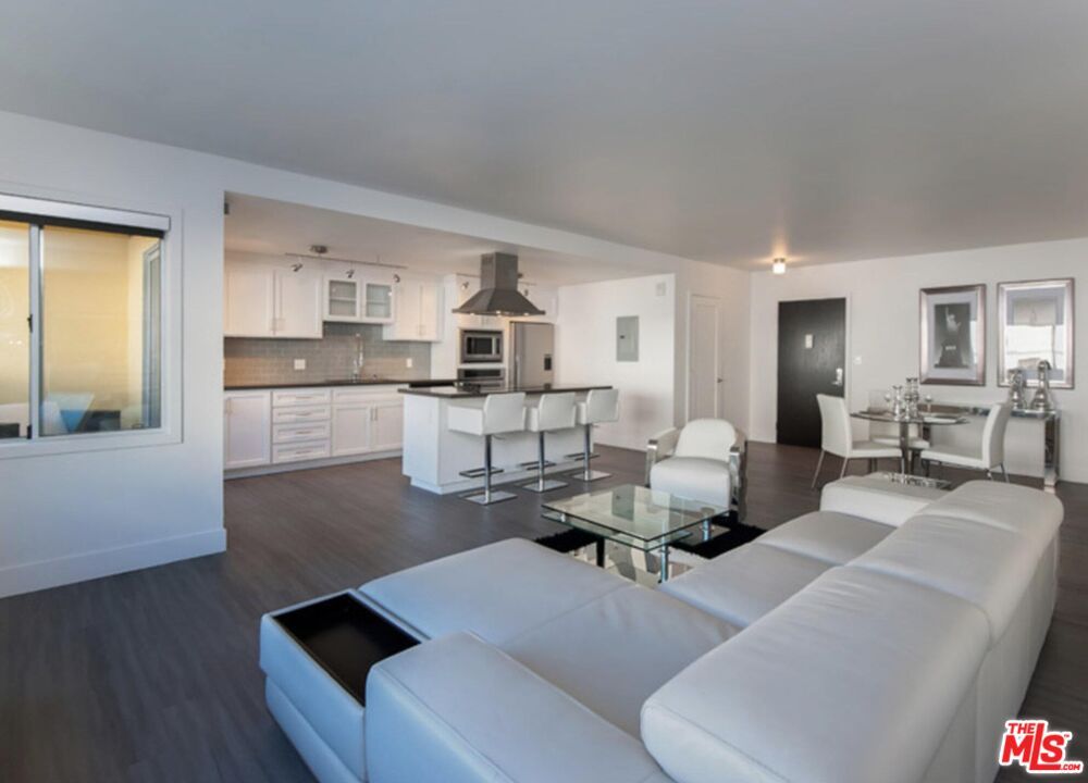 Dining room, Interior, Kitchen, Living room, Stainless Steel Appliances, Wood Texture Flooring