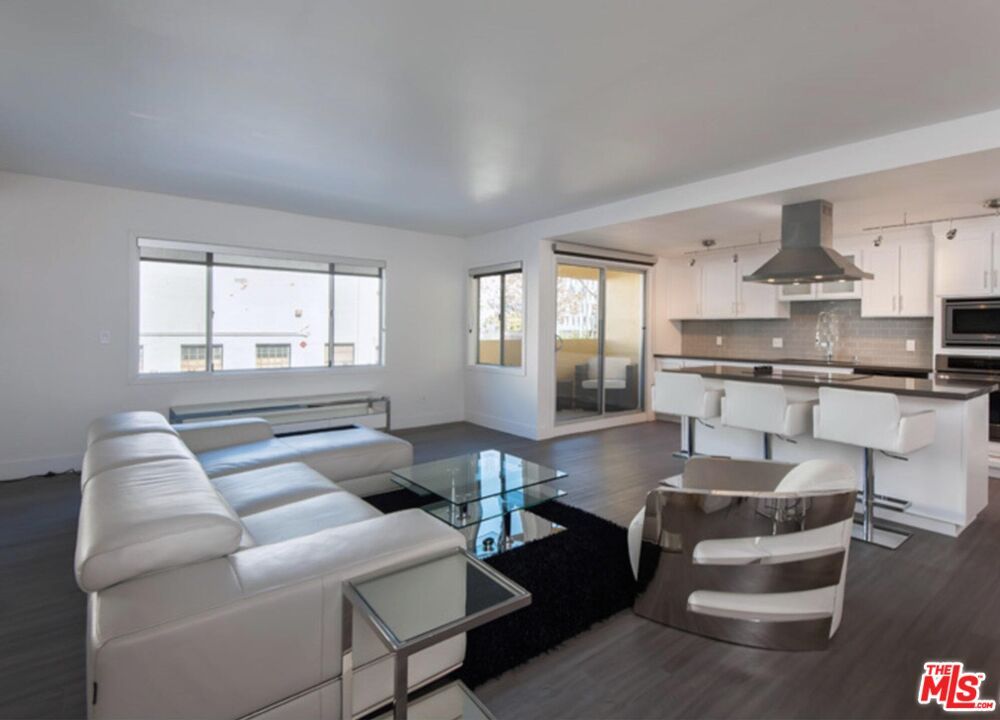 Dining room, Interior, Kitchen, Living room, Stainless Steel Appliances, Wood Texture Flooring