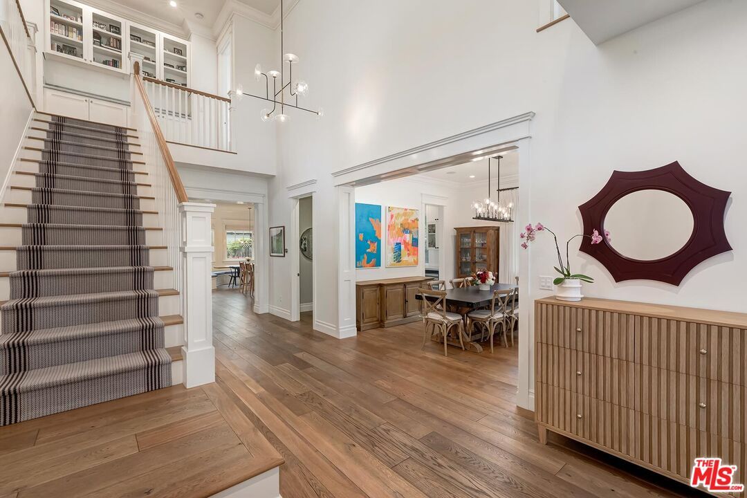 Chandelier, Dining room, Interior, Pendant Lights, Recessed Lighting, Wood Texture Flooring