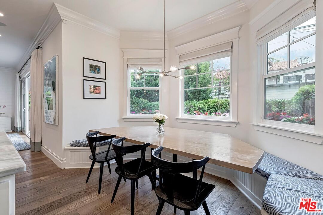 Dining room, Interior, Pendant Lights, Recessed Lighting, Wood Texture Flooring