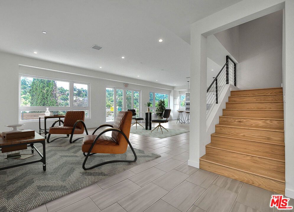 Dining room, Interior, Recessed Lighting