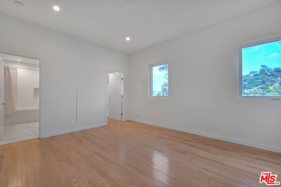 Empty room, Interior, Marble, Recessed Lighting, Wood Texture Flooring