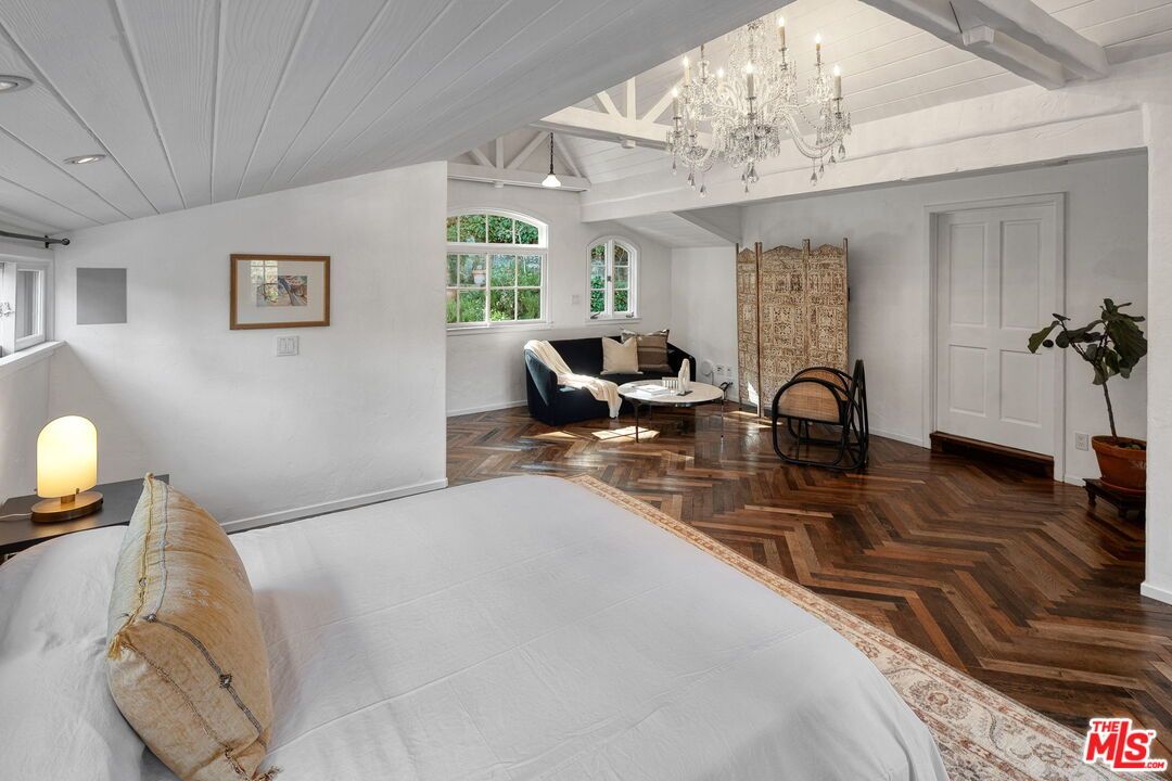 Chandelier, Interior, Living room, Wood Texture Flooring